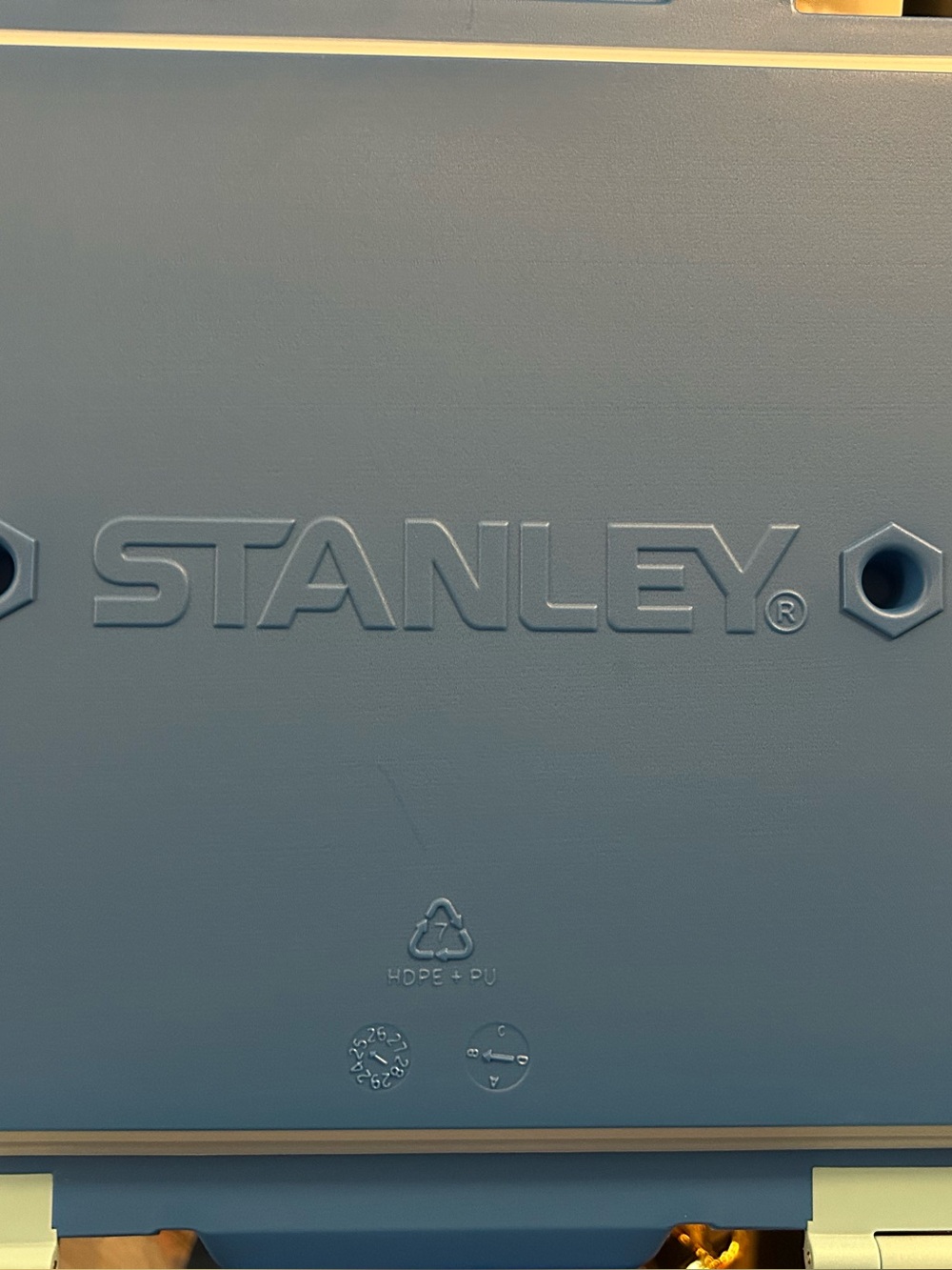 Stanley Easy-Carry Outdoor Cooler, 15QT./15.1L. NEW with tags. - Picture 4 of 5